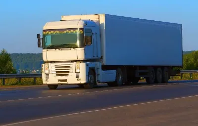 İzmir ile Altınyayla Arası Öğrenci Eşyası Taşıma